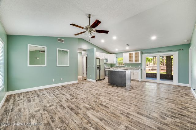1631 Santonian Street SE, Palm Bay, FL 32909