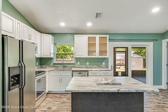 1631 Santonian Street SE, Palm Bay, FL 32909