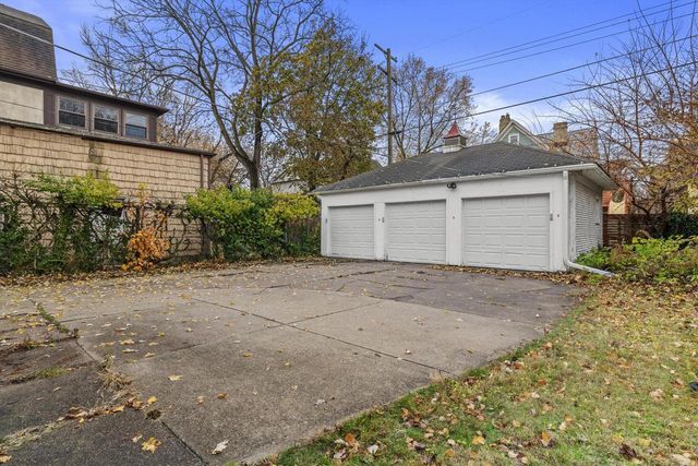 1722 Wisconsin AVENUE, Racine, WI 53403