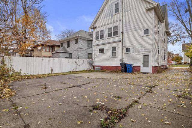 1722 Wisconsin AVENUE, Racine, WI 53403