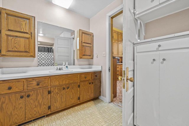 1722 Wisconsin AVENUE, Racine, WI 53403