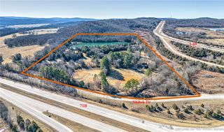 2849 S Shiloh Drive, Fayetteville, AR 72701
