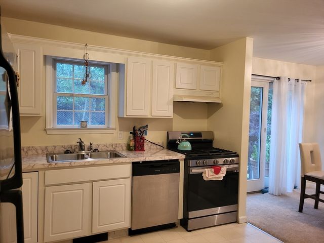 14 Robey Street 14, Boston, MA 02119