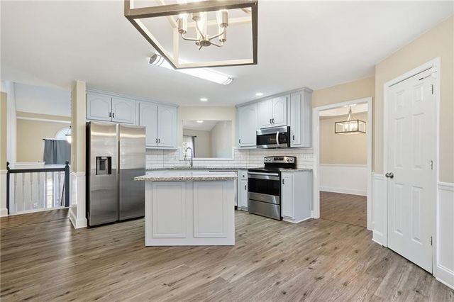 327 Red Fox Drive, Canton, GA 30114