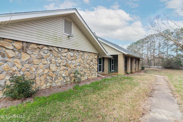 5285 Williamson Road, Clinton, MS 39056