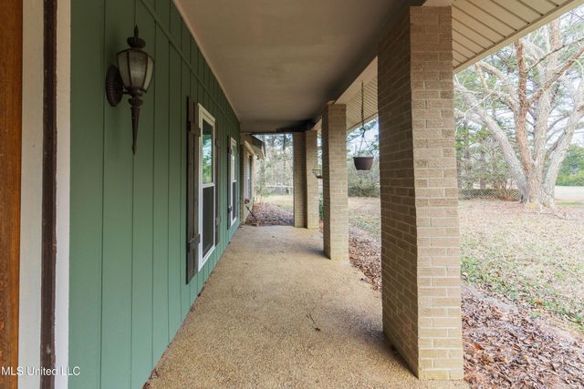 5285 Williamson Road, Clinton, MS 39056