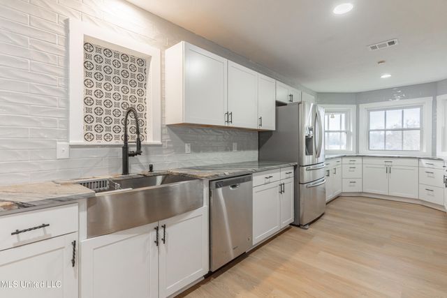 5285 Williamson Road, Clinton, MS 39056