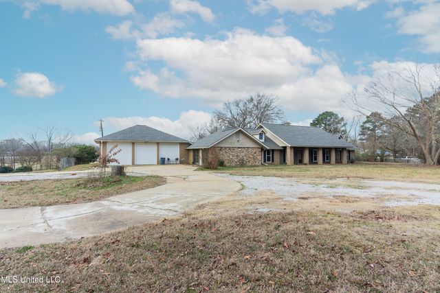 5285 Williamson Road, Clinton, MS 39056