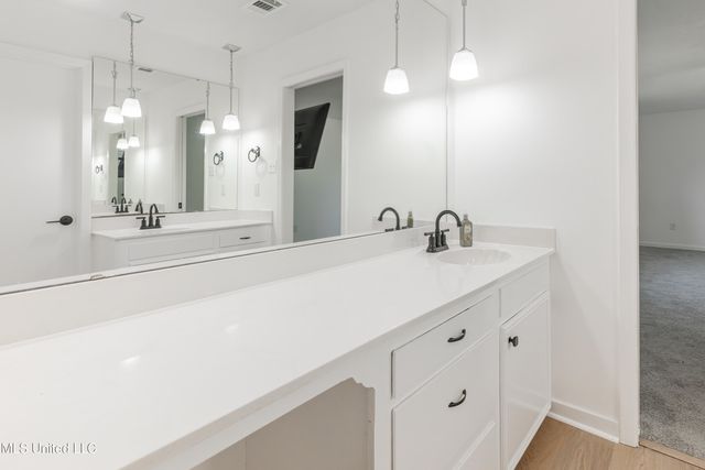 5285 Williamson Road, Clinton, MS 39056