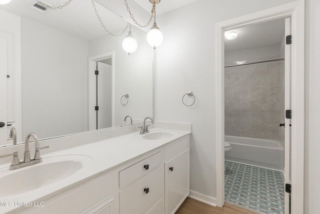 5285 Williamson Road, Clinton, MS 39056