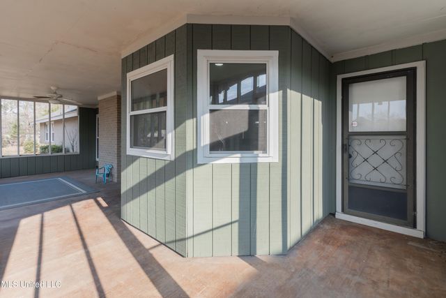 5285 Williamson Road, Clinton, MS 39056