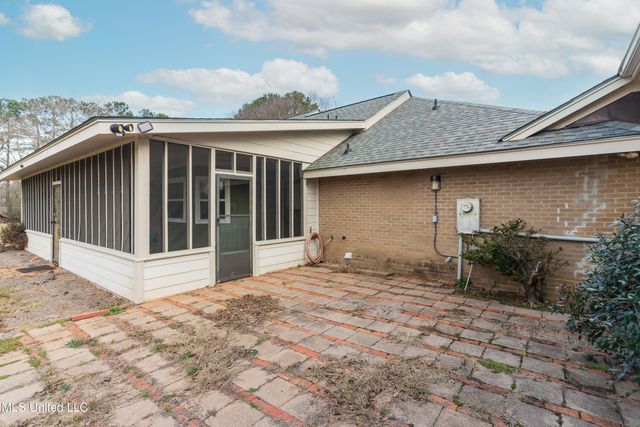 5285 Williamson Road, Clinton, MS 39056