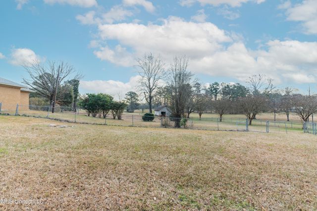 5285 Williamson Road, Clinton, MS 39056