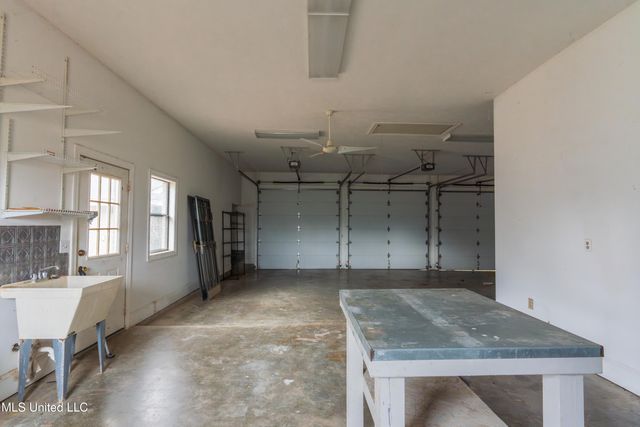 5285 Williamson Road, Clinton, MS 39056