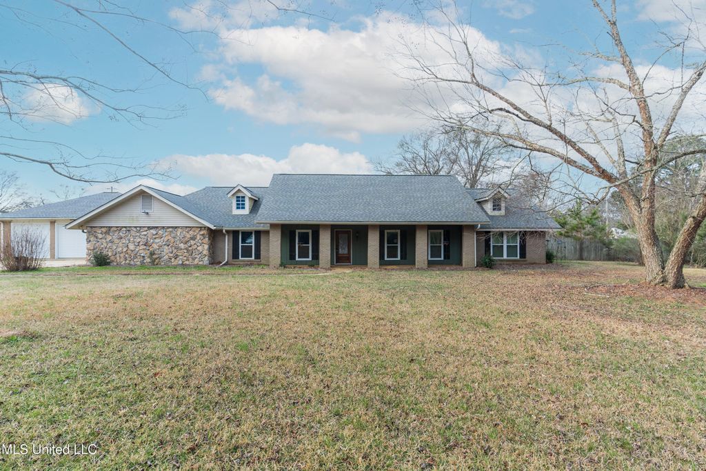 5285 Williamson Road, Clinton, MS 39056