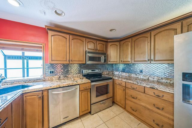 3142 SE Monte Vista Court, Port St Lucie, FL 34952