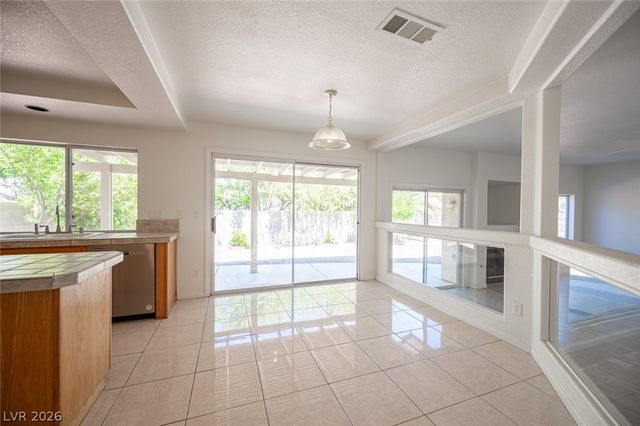 8512 Copper Ridge Avenue, Las Vegas, NV 89129