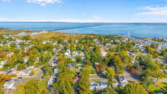 26 Florence Avenue, Leonardo, NJ 07737