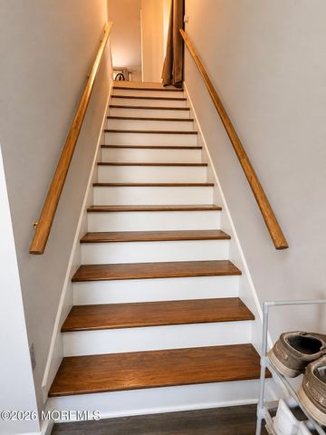 26 Florence Avenue, Leonardo, NJ 07737