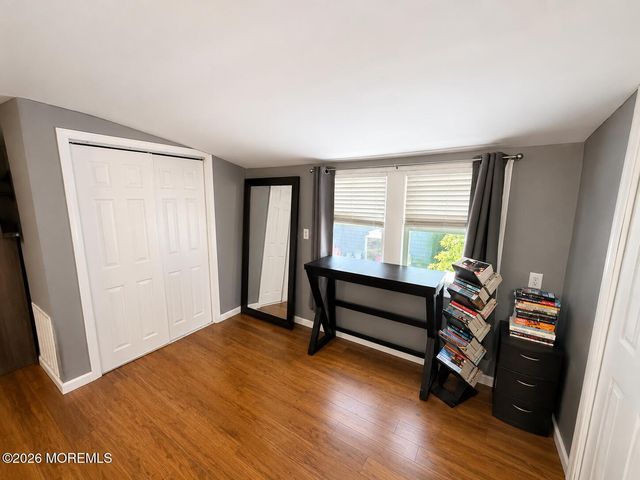 26 Florence Avenue, Leonardo, NJ 07737