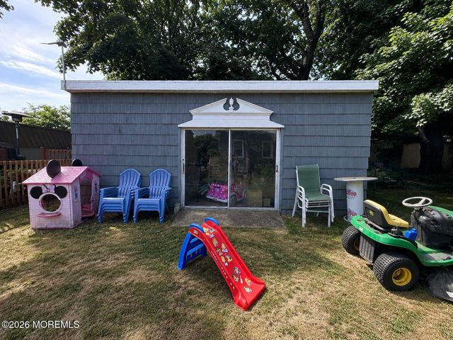 26 Florence Avenue, Leonardo, NJ 07737