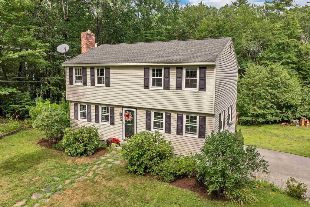 50 Buckridge Drive, Amherst, NH 03031