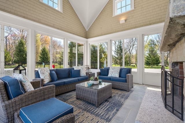 111 Summer St, Westwood, MA 02090