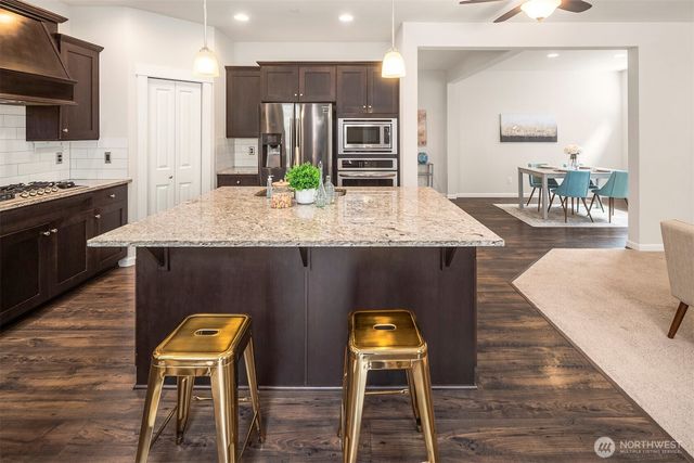22803 SE 262nd Court, Maple Valley, WA 98038