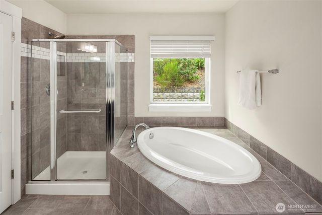 22803 SE 262nd Court, Maple Valley, WA 98038