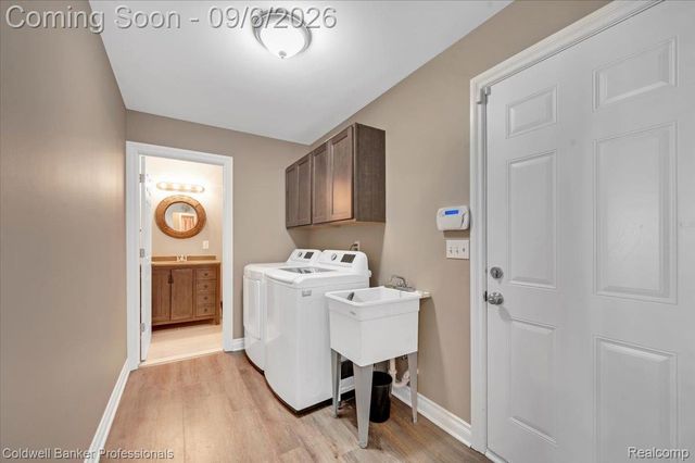 47 Old Carriage Lane, Lapeer, MI 48446