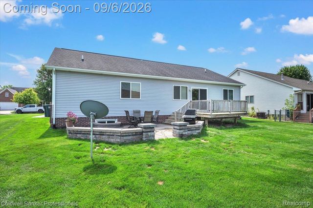 47 Old Carriage Lane, Lapeer, MI 48446