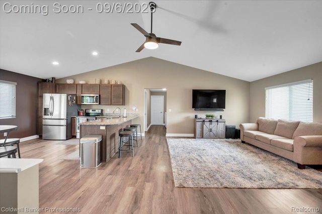47 Old Carriage Lane, Lapeer, MI 48446