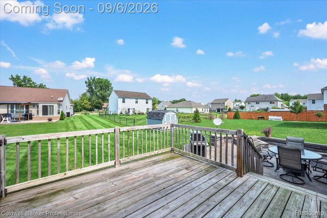 47 Old Carriage Lane, Lapeer, MI 48446