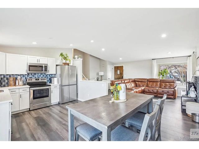 19003 E Oxford Dr, Aurora, CO 80013