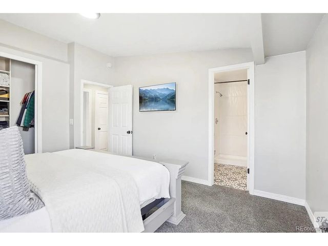 19003 E Oxford Dr, Aurora, CO 80013