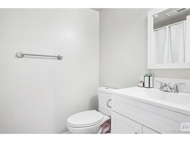 19003 E Oxford Dr, Aurora, CO 80013