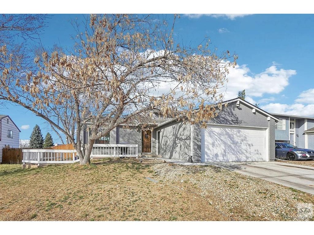19003 E Oxford Dr, Aurora, CO 80013