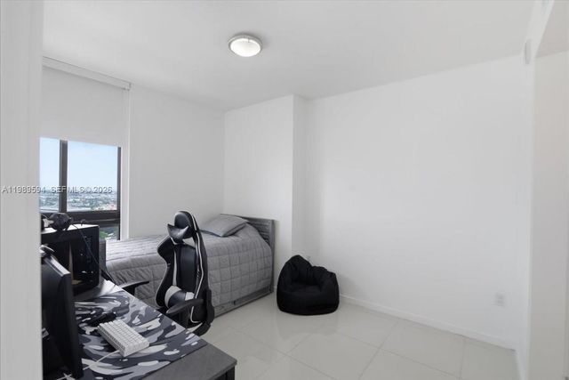 5300 Paseo Blvd 1803, Doral, FL 33166