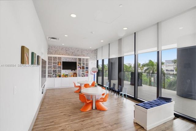 5300 Paseo Blvd 1803, Doral, FL 33166