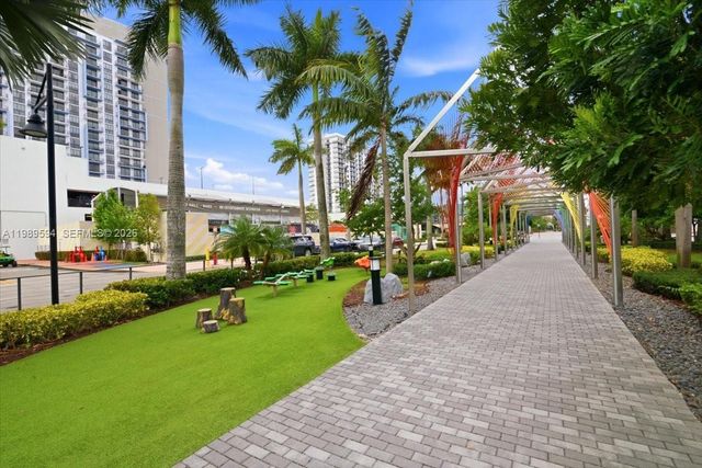 5300 Paseo Blvd 1803, Doral, FL 33166