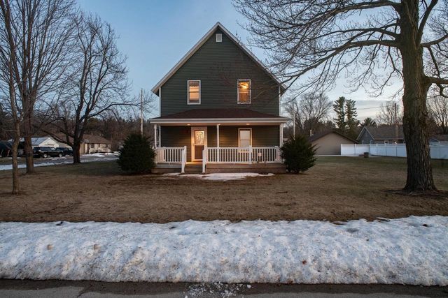 215 E ALFRED STREET, Weyauwega, WI 54983