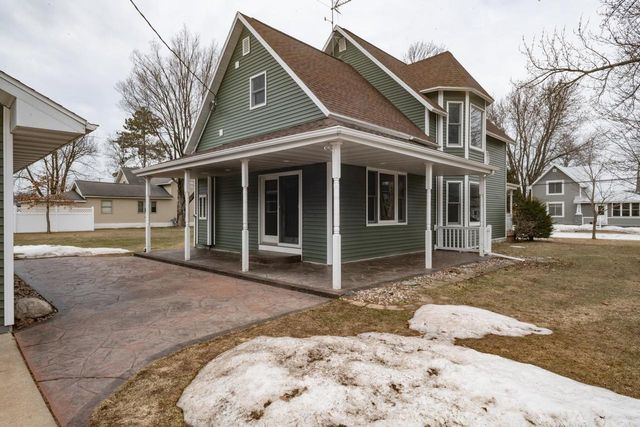 215 E ALFRED STREET, Weyauwega, WI 54983