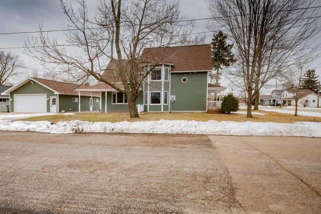 215 E ALFRED STREET, Weyauwega, WI 54983