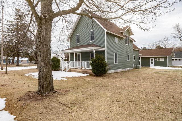 215 E ALFRED STREET, Weyauwega, WI 54983
