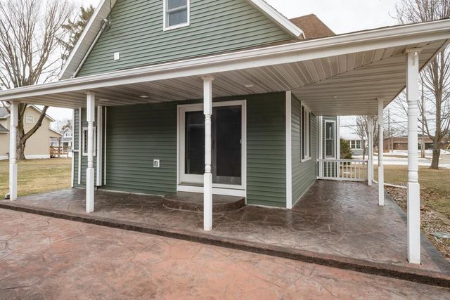 215 E ALFRED STREET, Weyauwega, WI 54983