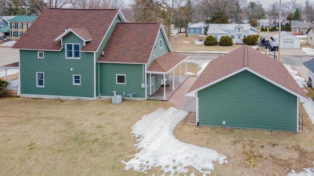 215 E ALFRED STREET, Weyauwega, WI 54983