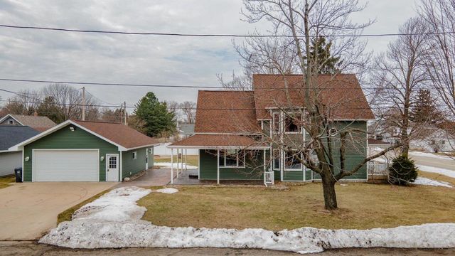 215 E ALFRED STREET, Weyauwega, WI 54983