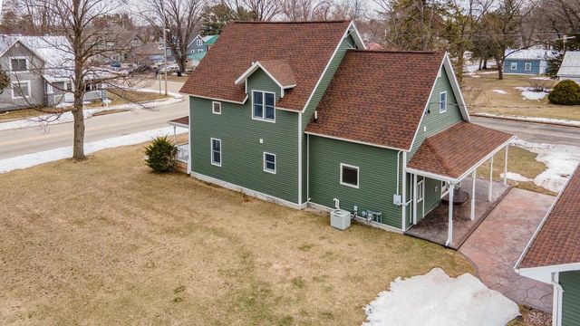 215 E ALFRED STREET, Weyauwega, WI 54983