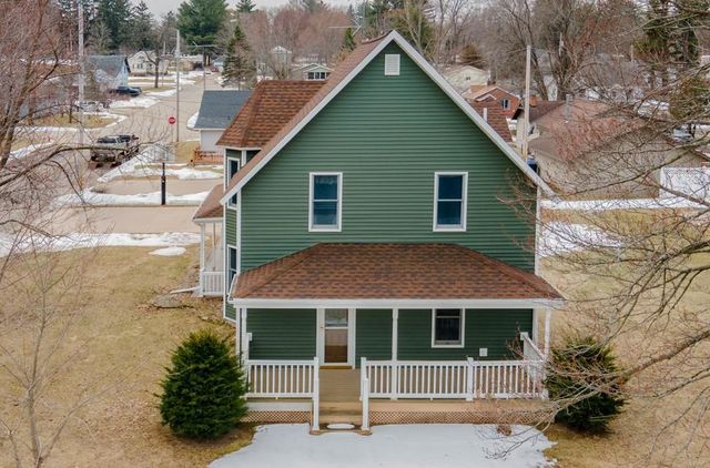 215 E ALFRED STREET, Weyauwega, WI 54983