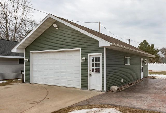 215 E ALFRED STREET, Weyauwega, WI 54983